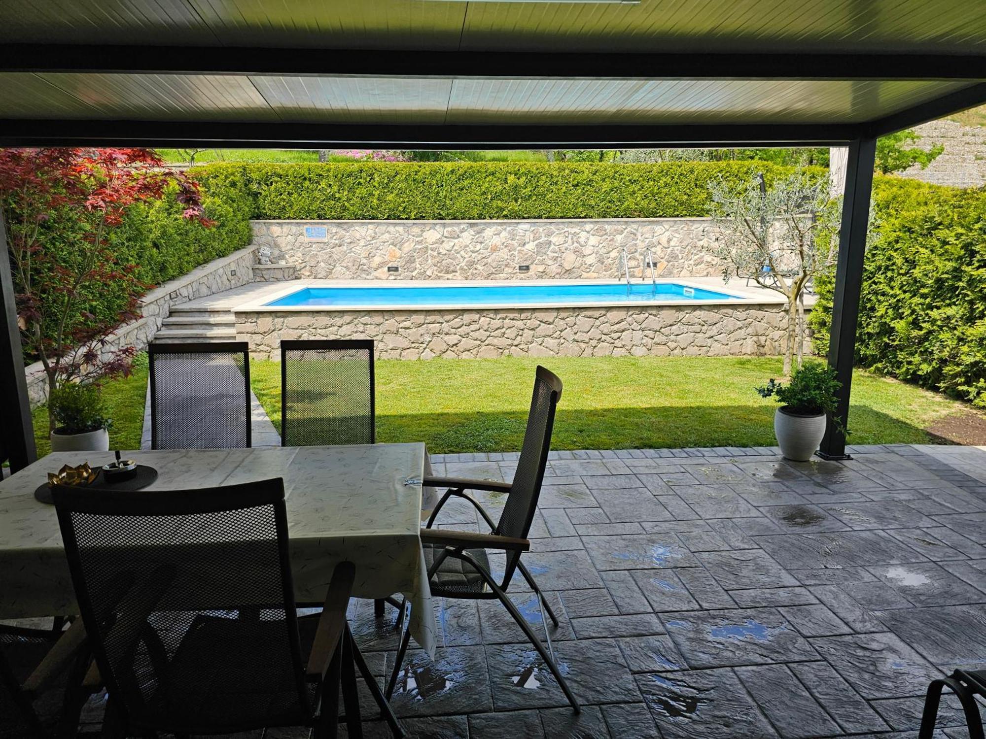 Villa Kos Lupoglav  ภายนอก รูปภาพ