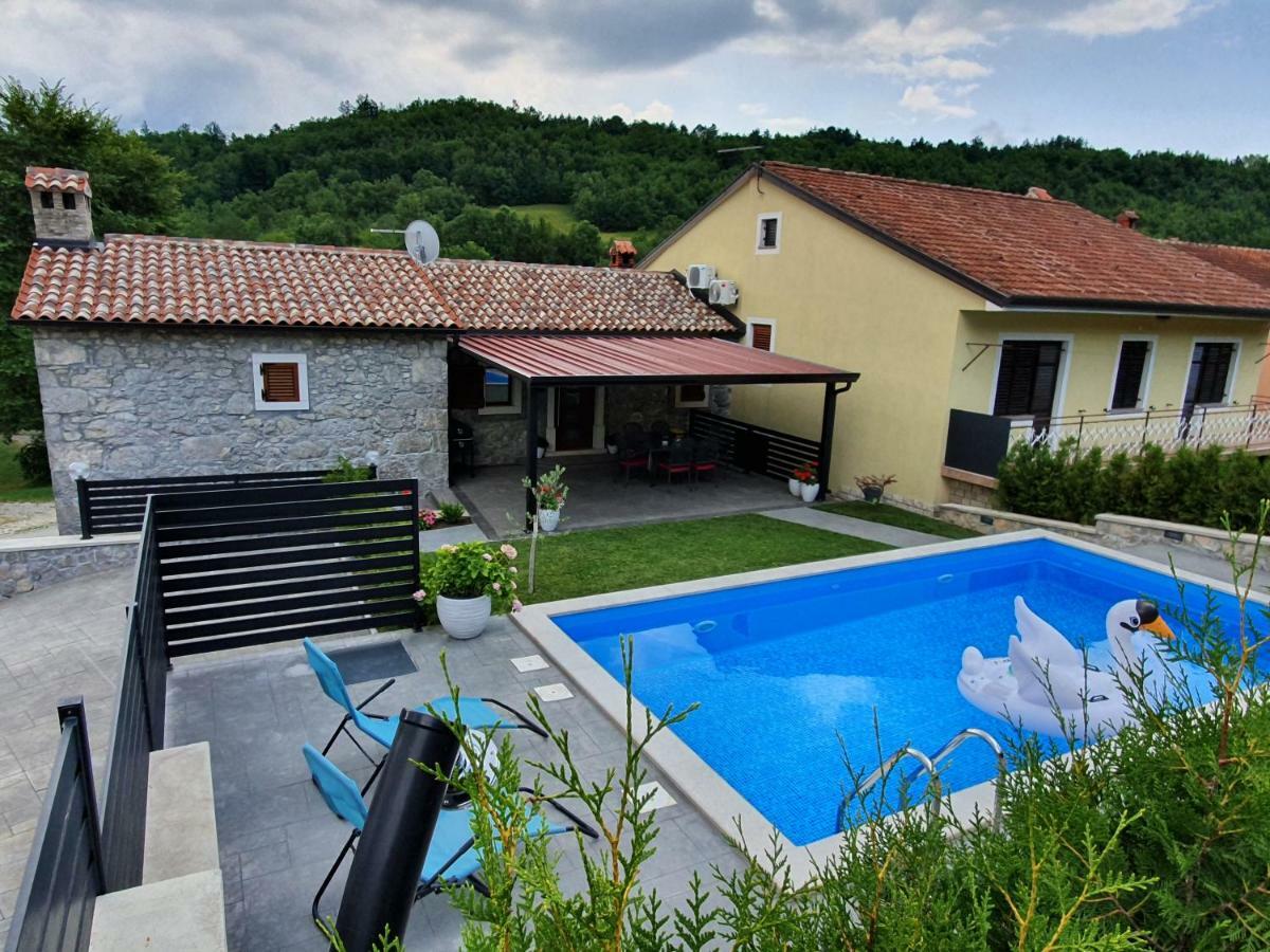 Villa Kos Lupoglav  ภายนอก รูปภาพ